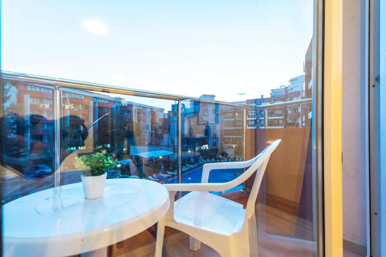 Apartments In Hotel Admiral Plaza 써니비치 외부 사진