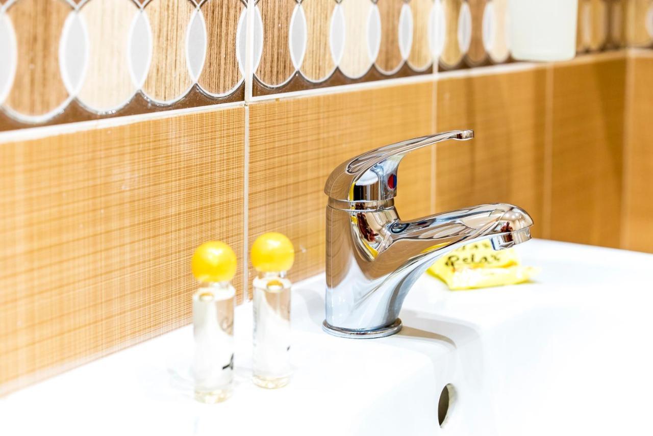 Apartments In Hotel Admiral Plaza 써니비치 외부 사진